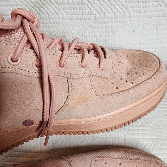 NIKE SF AF1 AIR FORCE 1 MID SUEDE CORAL STARDUST. 11.5/12. Read below. - Picture 15 of 15